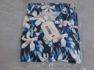 lot 80 image: Womens Hawaiian Shirt size XXL...