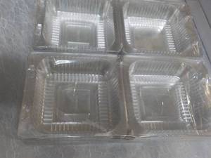 lot 135 image: 100 Clear Plastic Food Containers...