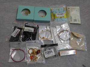 lot 163 image: Jewelry...