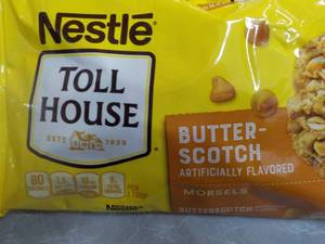 lot 200 image: 5 bags Butterscotch 11 oz Morsels...