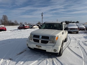 lot 7 image: 2008 Dodge Nitro
