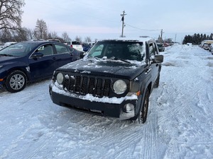 lot 9 image: 2008 Jeep Patriot