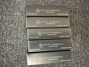 lot 16 image: 5 Savvy Minerals Lipstick Tubes - On A Whim
