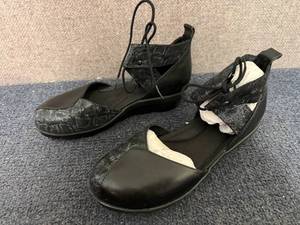 lot 38 image: Walky Womens Shoes - Size 7.5