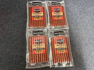 lot 213 image: 4 Packs Of Jack Links Beef Sticks
