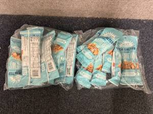 lot 198 image: 2 X 8Ct Bags Of Salted Cashews