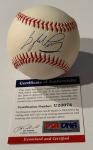 lot 61 image: Gaylord Perry Autographed  Baseball With PSA COA Rawlings ONLB White Ball