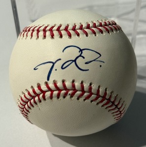 lot 71 image: Nick Swisher Autographed Baseball Rawlings OMLB Selig Ball