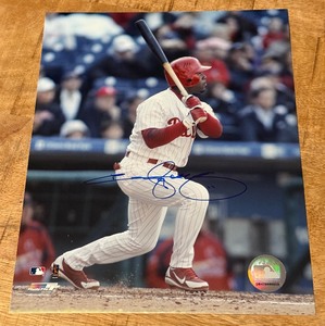lot 96 image: Jimmy Rollins Autographed 8x10 Photo