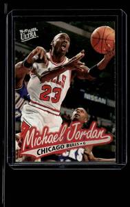 lot 200 image: Michael Jordan  1997 Fleer Ultra #16 Chicago Bulls Basketball Card