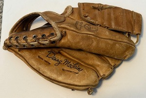 lot 216 image: Denny McLain Vintage Wilson Baseball Glove