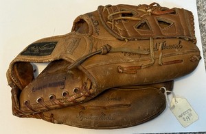 lot 220 image: Ted Williams Signature Model Vintage Baseball Glove