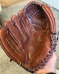 lot 225 image: New Old Stock Ted Williams Brand Left Handed Vintage Baseball Glove