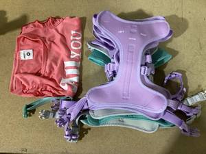 lot 330 image: LOT OF 9 Harness & 1 Pet Apperal