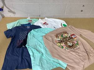 lot 341 image: LOT OF 5 Womens Shirts Size S