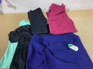 lot 354 image: LOT OF 5 Womens Short, Shirts, & Pants Size L