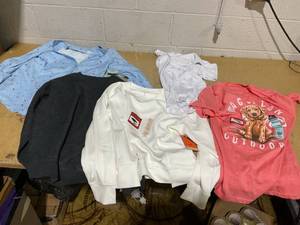 lot 163 image: LOT OF Magellan Women T Shirts Size Meduim