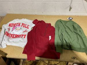 lot 167 image: LOT OF 3 Sweater Size XS