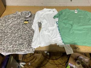 lot 175 image: LOT OF 3 Women T Shirts Size XL