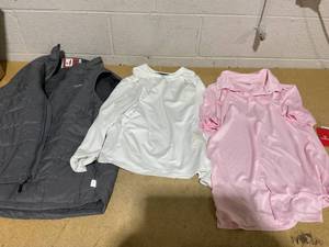 lot 176 image: LOT OF 3 Women Clothing Size XL