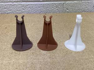 lot 425 image: Bon Tool Concrete Forming Plastic Rebar Chair