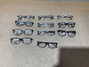 lot 31 image: LOT OF 11 Dea, Oscar, & be Glasses