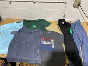 lot 141 image: LOT OF 6 Mens Shirts & Pants Size M