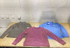 lot 494 image: LOT OF 3 Women Shirts Size M