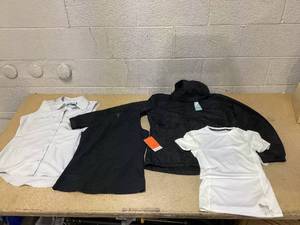 lot 495 image: LOT OF 4 Women Clothing Size M