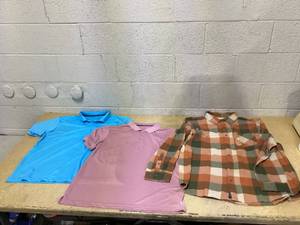lot 498 image: LOT OF 3 Women Shirts Size XL