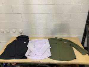 lot 292 image: LOT OF 3 Womens Shirts Size L