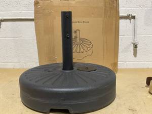 lot 470 image: Patio Umbrella Base