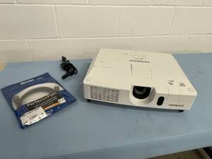 lot 19 image: Hitachi CP-WX4022WN 4000-Lumen WXGA Conference & Home Theater 3LCD Projector with HDMI Input and Low Hours