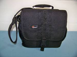 lot 68 image: Lowerpro Camera  Equipment Bag