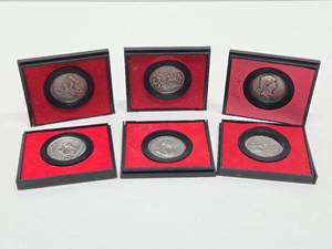 lot 24 image: Vintage Americas First Medals Coin or Medallion Set