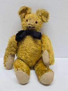 lot 32 image: Large Old Vintage Early 1900s Jointed Mohair Teddy Bear