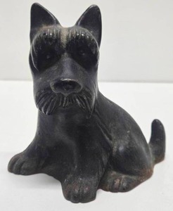 lot 146 image: Original Antique Cast Iron Scottie Dog