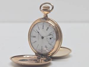lot 56 image: Nice Antique WALTHAM Gold Plated Ladies Pocket Watch