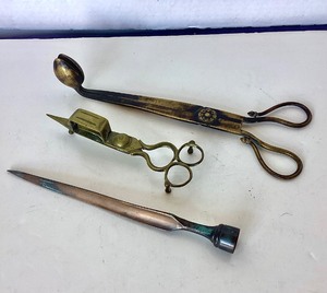 lot 19 image: Group of Assorted Vintage Brass Items #3