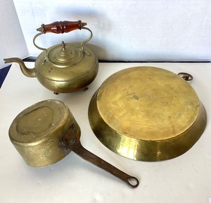 lot 21 image: Antique Brass Trio