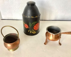 lot 42 image: Group of Antique and Vintage Copper and Tole Vessels