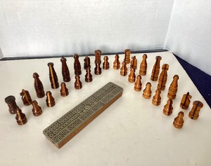 lot 55 image: Handcrafted Set of Wooden Chess Pieces  Vintage LeCount Cribbage Board