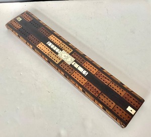 lot 60 image: Antique Wood and Bone Ivory Inlaid Cribbage Board
