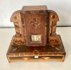 lot 63 image: Antique Inlaid Wooden Desk Calendar