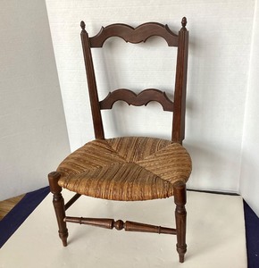 lot 65 image: Antique French Childs Chair