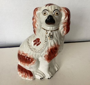 lot 74 image: Vintage Staffordshire Spaniel