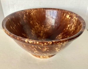 lot 93 image: Very Large Antique Rockingham Bowl