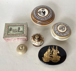 lot 130 image: Collection of Assorted Small Boxes