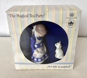 lot 132 image: Bing & Grondahl Porcelain Pair