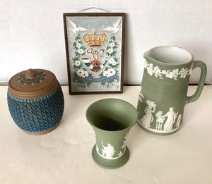 lot 136 image: Group of English and Dutch Ceramics